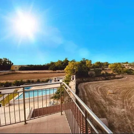 Villa L-Ghorfa Farmhouse *